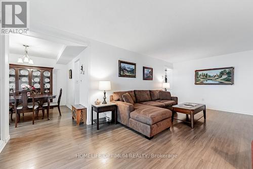 3603 - 3 Massey Square, Toronto, ON - Indoor Photo Showing Living Room