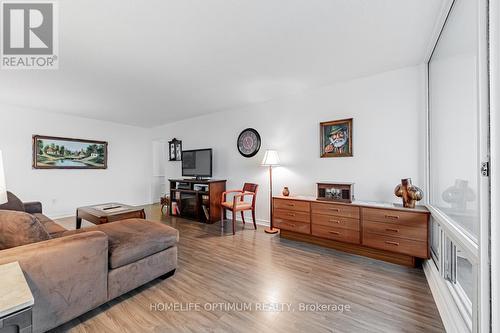 3603 - 3 Massey Square, Toronto, ON - Indoor Photo Showing Living Room