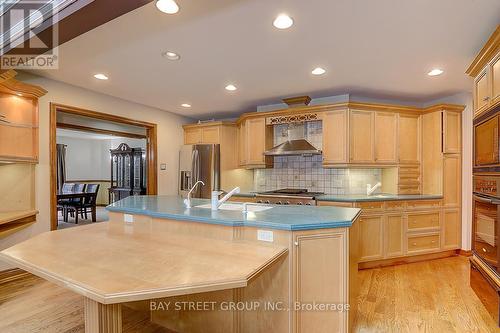 8 Bristol Sands Crescent, Uxbridge, ON - Indoor Photo Showing Kitchen With Double Sink