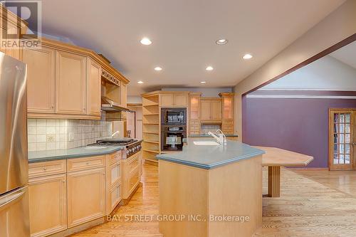 8 Bristol Sands Crescent, Uxbridge, ON - Indoor Photo Showing Kitchen