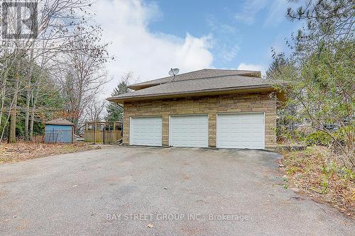 8 Bristol Sands Crescent, Uxbridge, ON - Outdoor