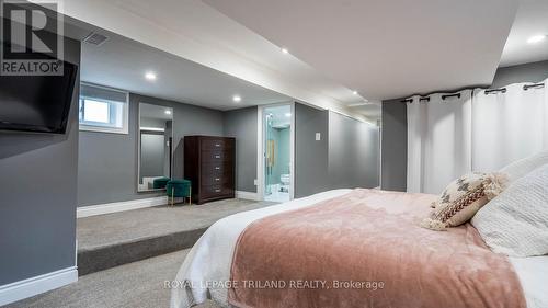 366 Edmonton Street, London, ON - Indoor Photo Showing Bedroom