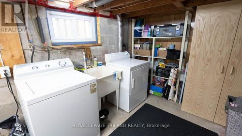 366 Edmonton Street, London, ON - Indoor Photo Showing Laundry Room