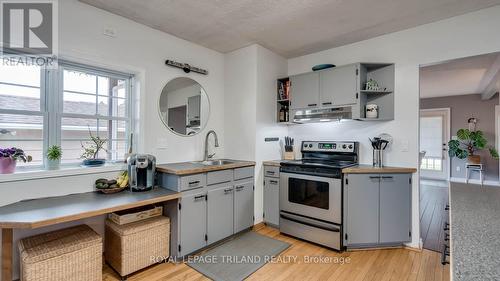 366 Edmonton Street, London, ON - Indoor Photo Showing Kitchen