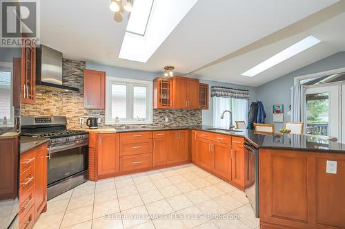 217 Centennial Avenue, St. Thomas, ON - Indoor Photo Showing Kitchen