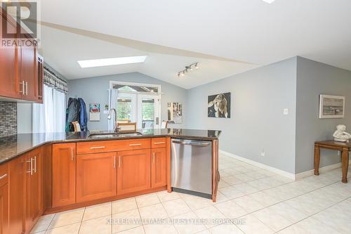 217 Centennial Avenue, St. Thomas, ON - Indoor Photo Showing Kitchen