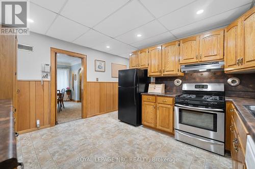 78 Canboro Road, Pelham (662 - Fonthill), ON - Indoor Photo Showing Kitchen