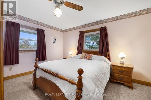 78 Canboro Road, Pelham (662 - Fonthill), ON - Indoor Photo Showing Bedroom