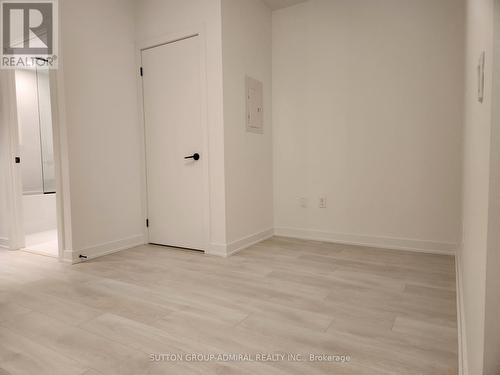 618S - 127 Broadway Avenue, Toronto, ON - Indoor Photo Showing Other Room