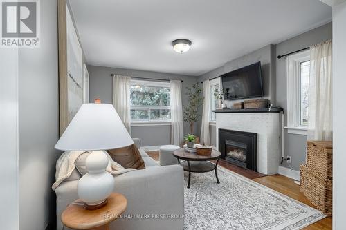 28 William Street, Port Hope, ON - Indoor Photo Showing Living Room With Fireplace