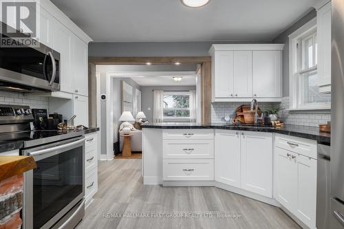 28 William Street, Port Hope, ON - Indoor Photo Showing Kitchen