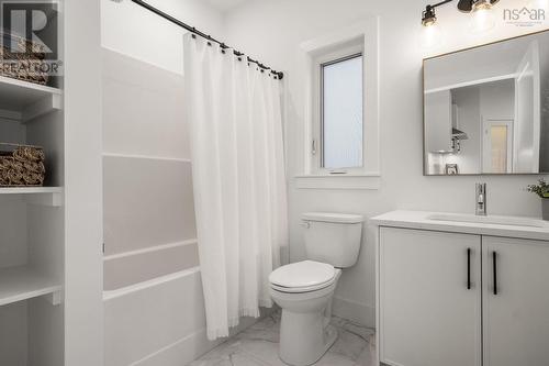 114 Provence Way, Timberlea, NS - Indoor Photo Showing Bathroom