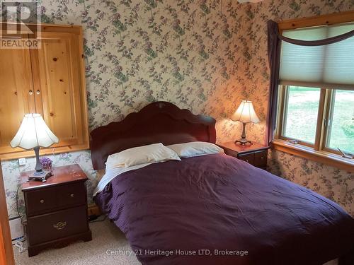 4337 Erie Rd Road, Fort Erie (337 - Crystal Beach), ON - Indoor Photo Showing Bedroom