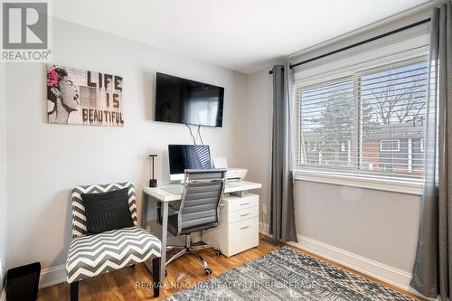 104 - 77 Linwell Road, St. Catharines (443 - Lakeport), ON - Indoor Photo Showing Office