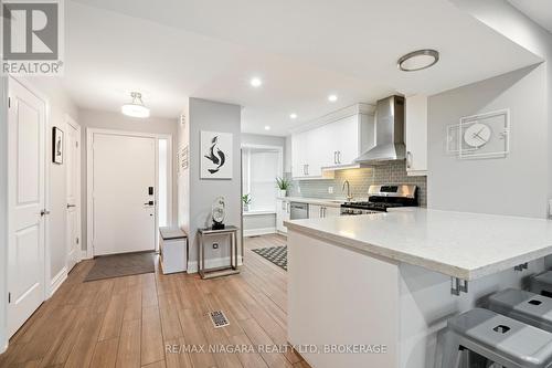 104 - 77 Linwell Road, St. Catharines (443 - Lakeport), ON - Indoor Photo Showing Kitchen