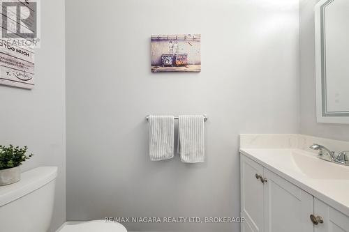 104 - 77 Linwell Road, St. Catharines (443 - Lakeport), ON - Indoor Photo Showing Bathroom