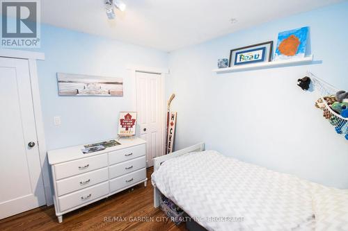 56 Longfellow Avenue, St. Catharines (452 - Haig), ON - Indoor Photo Showing Bedroom