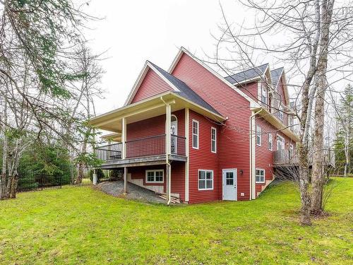 131 Whitney Maurice Drive, Enfield, NS 