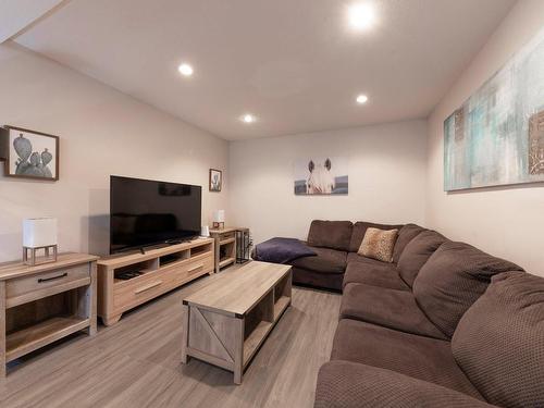 Salle familiale - 11475 19E Avenue (R.-D.-P.), Montréal (Rivière-Des-Prairies/Pointe-Aux-Trembles), QC - Indoor Photo Showing Living Room