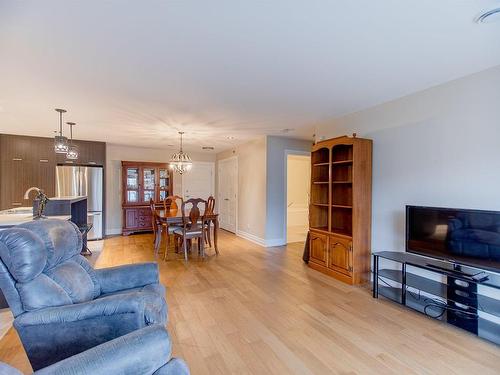 Salon - 205-1855 Rue Du Souvenir, Varennes, QC - Indoor Photo Showing Living Room