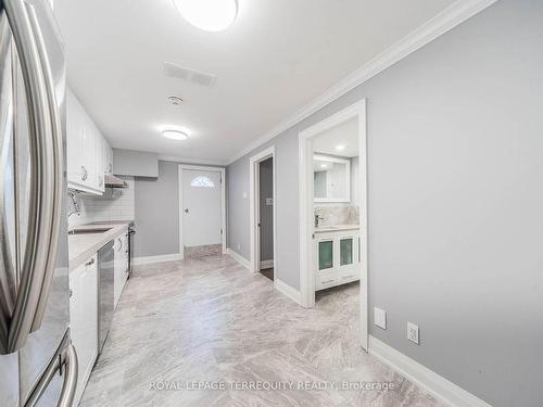 Lower-24 Sombrero Crt, Toronto, ON - Indoor Photo Showing Kitchen