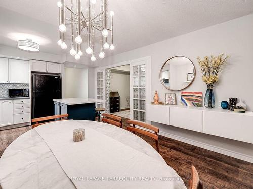 524-5233 Dundas St W, Toronto, ON - Indoor Photo Showing Dining Room