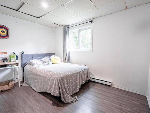 Chambre Ã Â coucher - 244 Rue Lachapelle, Sherbrooke (Fleurimont), QC - Indoor Photo Showing Bedroom