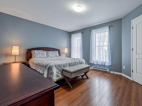 Master bedroom - 402 Rue Des Colibris, Ange-Gardien, QC - Indoor Photo Showing Bedroom