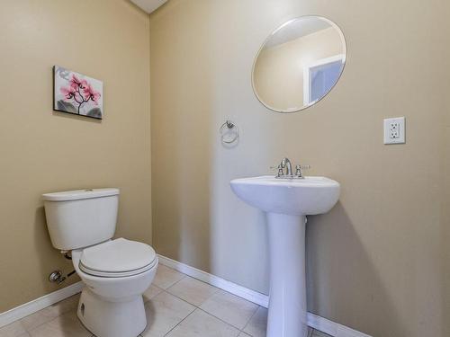 Powder room - 402 Rue Des Colibris, Ange-Gardien, QC - Indoor Photo Showing Bathroom