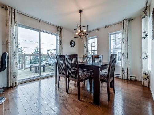 Dining room - 402 Rue Des Colibris, Ange-Gardien, QC - Indoor Photo Showing Dining Room