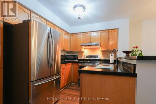 255 - 60 Barondale Drive, Mississauga, ON - Indoor Photo Showing Kitchen