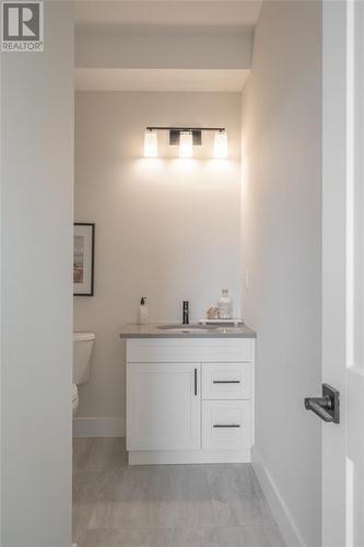 522 Anise Lane, Sarnia, ON - Indoor Photo Showing Bathroom