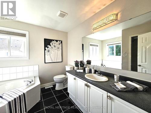 56 Catkins Crescent, Whitby, ON - Indoor Photo Showing Bathroom