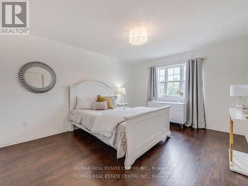 1306 Sandpiper Road, Oakville, ON - Indoor Photo Showing Bedroom