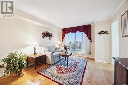 411 - 360 Watson Street W, Whitby (Port Whitby), ON - Indoor Photo Showing Living Room