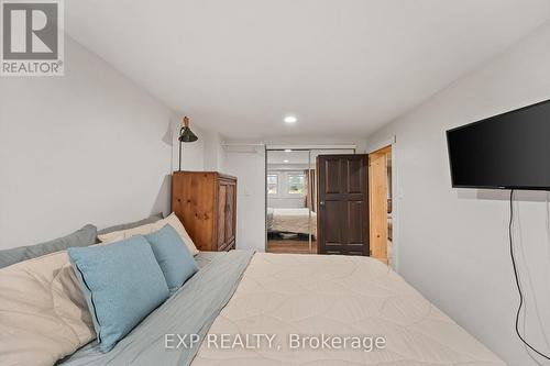 2668 Westshore Crescent, Severn, ON - Indoor Photo Showing Bedroom