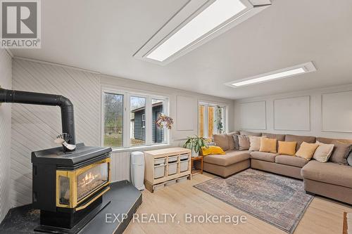 2668 Westshore Crescent, Severn, ON - Indoor Photo Showing Living Room With Fireplace