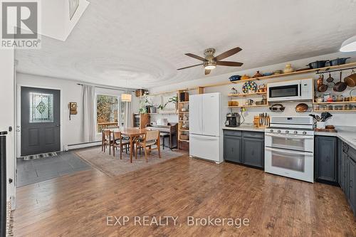 2668 Westshore Crescent, Severn, ON - Indoor Photo Showing Kitchen