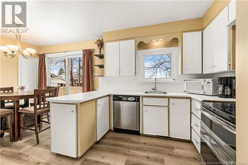 18 Lawson Avenue, Riverview, NB - Indoor Photo Showing Kitchen