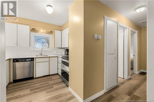 18 Lawson Avenue, Riverview, NB - Indoor Photo Showing Kitchen