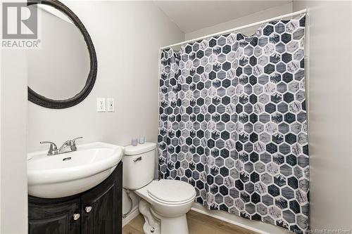 18 Lawson Avenue, Riverview, NB - Indoor Photo Showing Bathroom