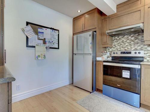 Kitchen - 1479 Rue Albert, Longueuil (Saint-Hubert), QC - Indoor Photo Showing Kitchen