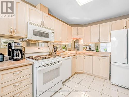 1166 Upper Wentworth Street E, Hamilton, ON - Indoor Photo Showing Kitchen