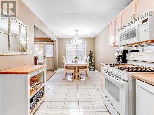 1166 Upper Wentworth Street E, Hamilton, ON - Indoor Photo Showing Kitchen