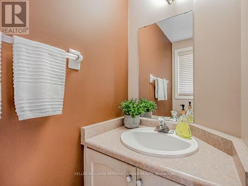 1166 Upper Wentworth Street E, Hamilton, ON - Indoor Photo Showing Bathroom