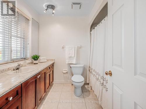 1166 Upper Wentworth Street E, Hamilton, ON - Indoor Photo Showing Bathroom