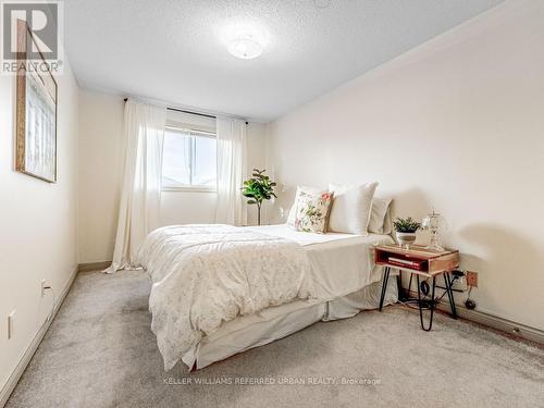 1166 Upper Wentworth Street E, Hamilton, ON - Indoor Photo Showing Bedroom