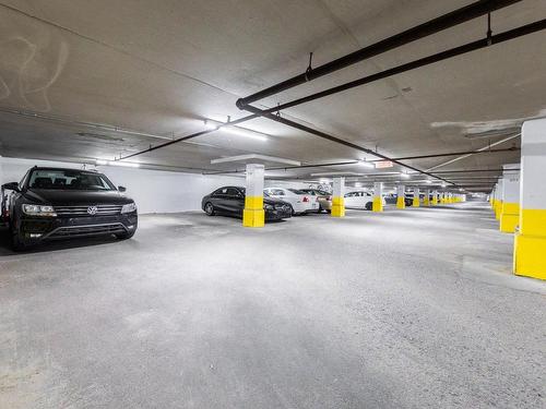 Garage - 214-40 Av. Du Rhône, Saint-Lambert, QC - Indoor Photo Showing Garage