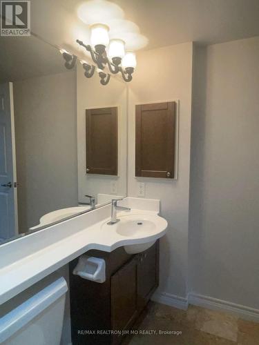 903 - 763 Bay Street, Toronto, ON - Indoor Photo Showing Bathroom