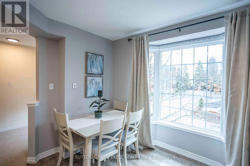 98 Mosaics Avenue, Aurora, ON - Indoor Photo Showing Dining Room